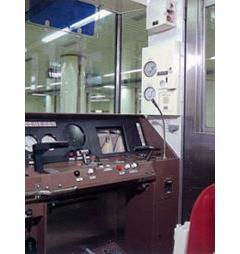 6000形車両乗務員室写真